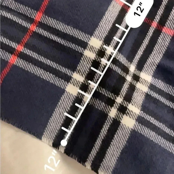 100% CASHMERE SCARF IN BLUE CHECK PLAID SOFT AND WARM 33x12 HAND TAILORED - Picture 2 of 8